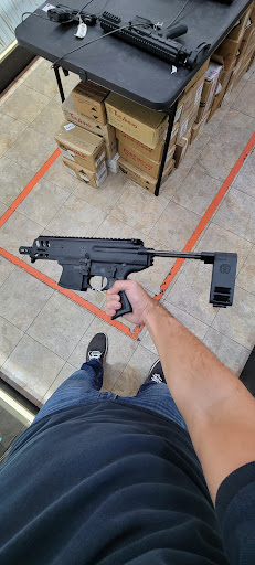 Pawn Shop «4 Corners Pawn and Gun», reviews and photos, 9726 US-192, Clermont, FL 34714, USA