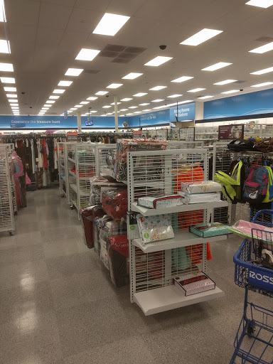 Clothing Store «Ross Dress for Less», reviews and photos, 1030 N Rengstorff Ave, Mountain View, CA 94043, USA