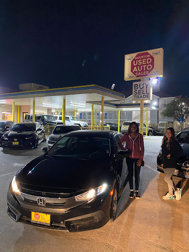 Used Car Dealer «Houston Used Auto Sales», reviews and photos, 8725 Cypress Creek Pkwy, Houston, TX 77070, USA