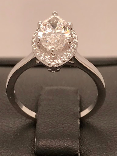 Jewelry Store «Unclaimed Diamonds», reviews and photos, 113 S 8th St, Philadelphia, PA 19106, USA