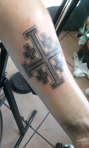 Explore good half sleeve tattoo ideas, creative tattoo ideas in Santa Fe, available at Dungeon