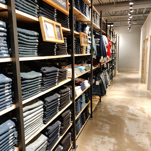 Clothing Store «Levi’s® Outlet Store at Allen Premium Outlets», reviews and photos, 820 W Stacy Rd, Allen, TX 75013, USA