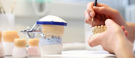 Prosthetiki Dental Laboratory