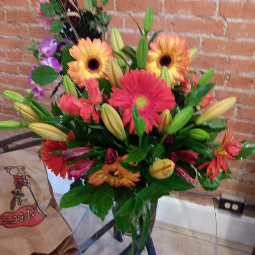 Florist «Blossoms Florist», reviews and photos, 913 N Peak St, Dallas, TX 75204, USA