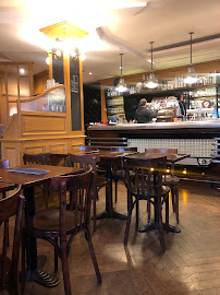 Atmosphère du Café Café Lamartine à Paris - n°11