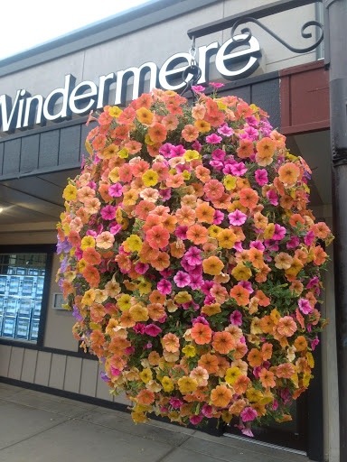 Coffee Shop «The Vogue», reviews and photos, 117 E Woodin Ave, Chelan, WA 98816, USA