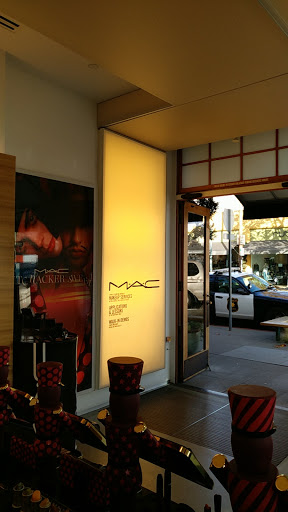 MAC Cosmetics