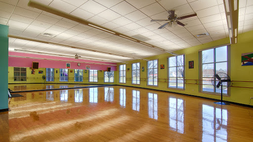 Community Center «South Holland Community Center», reviews and photos, 501 E 170th St, South Holland, IL 60473, USA