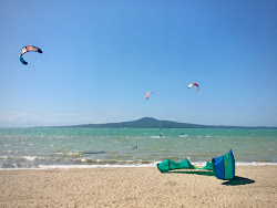 Photo de St Heliers Beach avec un rivage droit
