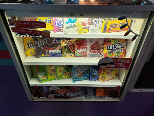 Movie Theater «Regal Cinemas Eagle Ridge Mall 12», reviews and photos, 955 Eagle Ridge Mall Entrance, Lake Wales, FL 33859, USA