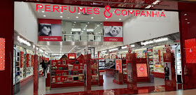 Perfumes & Companhia - Espaço Guimarães
