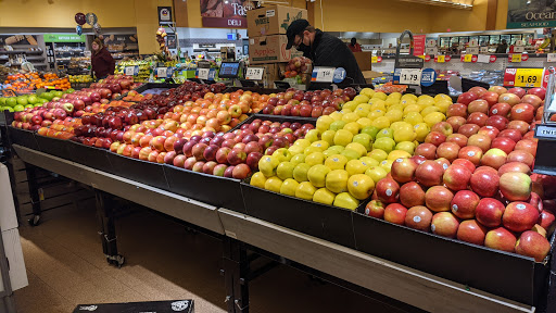 Grocery Store «Stop & Shop», reviews and photos, 2020 Norwich-New London Turnpike, Montville, CT 06353, USA