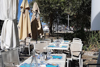 Atmosphère du Restaurant de fruits de mer LA MARÉE, Restaurant de Poissons et Fruits de Mer à La Rochelle - n°9