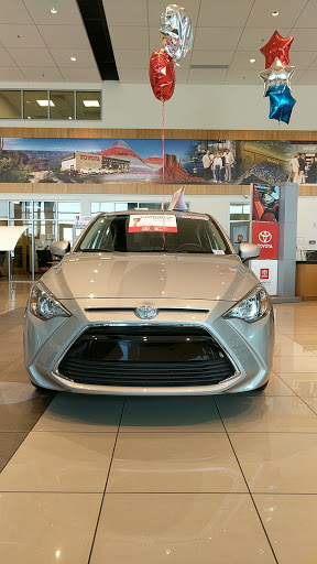 Toyota Dealer «Larry H. Miller Toyota Peoria», reviews and photos, 8633 W Bell Rd, Peoria, AZ 85382, USA