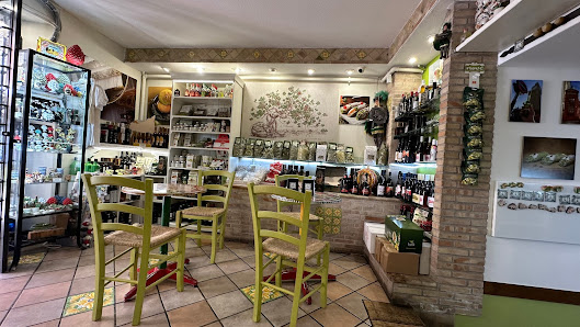 Bar Novè a Taormina, Gelati e Prodotti tipici col Pistacchio di Bronte Via di Giovanni, 27, 98039 Taormina ME, Italia