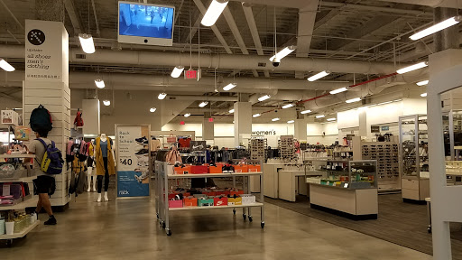 Department Store «Nordstrom Rack Skyview Center», reviews and photos, 4024 College Point Blvd, Flushing, NY 11354, USA