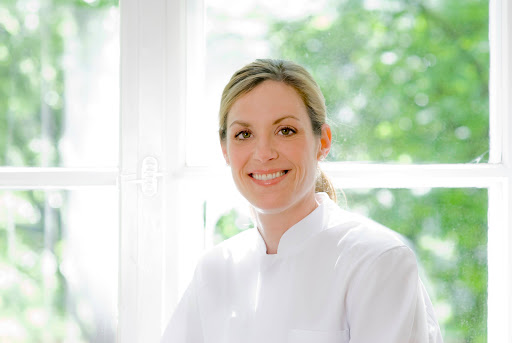 Hautarzt Dr. Carolyn Krieg - Privatpraxis Allergie und Haut München