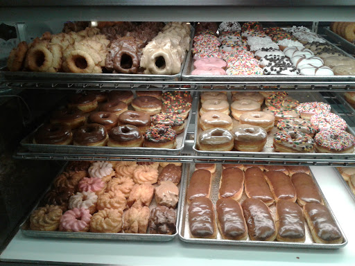 Donut Shop «Fluffy Donuts & Sandwich Shop», reviews and photos, 757 Russell Blvd # 2, Davis, CA 95616, USA
