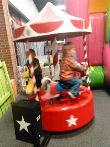 Shopping Mall «Mounds Mall», reviews and photos, 2109 S Scatterfield Rd, Anderson, IN 46016, USA