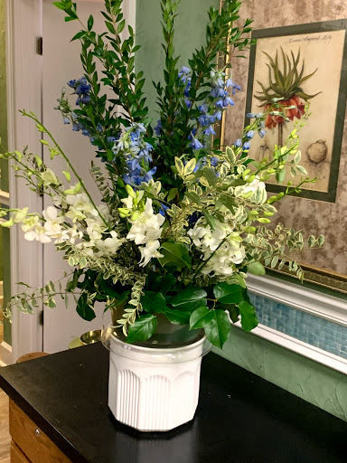 Florist «Myers Florist/Emerald Gardens Flowers», reviews and photos, 2906 Hillsborough Rd, Durham, NC 27705, USA