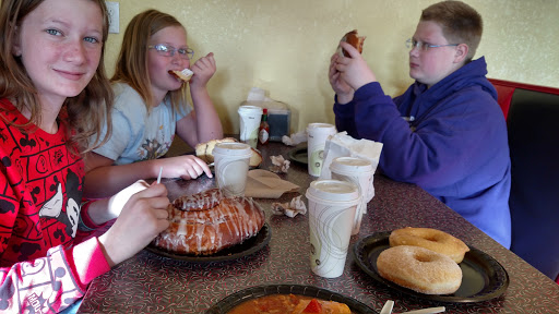 Donut Shop «Donut Mill», reviews and photos, 310 E Midland Ave, Woodland Park, CO 80863, USA