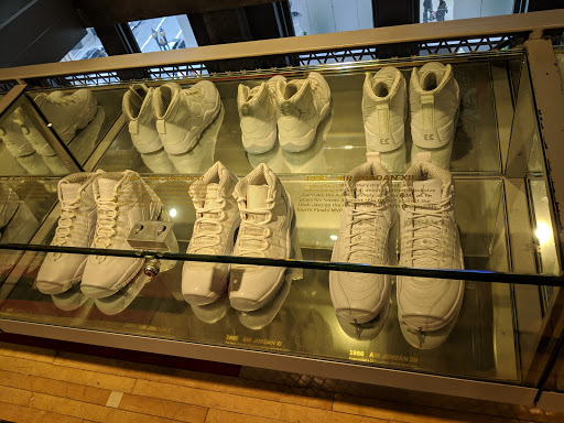 Clothing Store «Nike San Francisco», reviews and photos, 278 Post St, San Francisco, CA 94108, USA