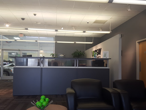 Auto Body Shop «Lindsay Collision Center», reviews and photos, 5555 Industrial Dr, Springfield, VA 22151, USA