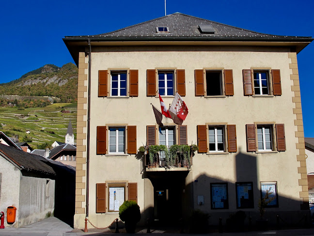 Rezensionen über Ecole publique Primaires St- Léonard in Sitten - Schule