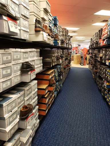 Shoe Store «Shoe Carnival», reviews and photos, 5092 Glencrossing Way, Cincinnati, OH 45238, USA