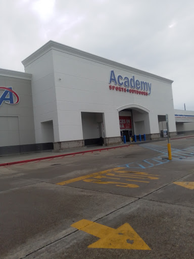 Sporting Goods Store «Academy Sports + Outdoors», reviews and photos, 8843 Veterans Memorial Blvd, Metairie, LA 70003, USA