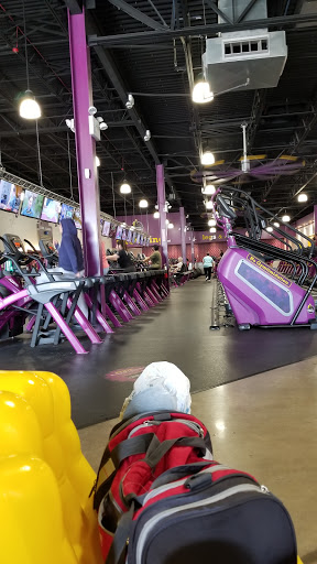 Gym «Planet Fitness - Bloomingdale, IL», reviews and photos, 152 S Gary Ave #101, Bloomingdale, IL 60108, USA
