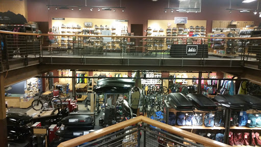 Camping Store «REI», reviews and photos, 1703 S Brentwood Blvd, Brentwood, MO 63144, USA