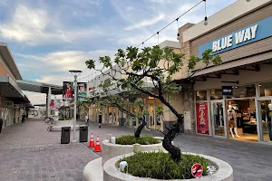 Gloria Outlets image