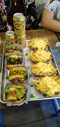 Photo n°30 de Shake 'N Out Burger à Dunkerque ()