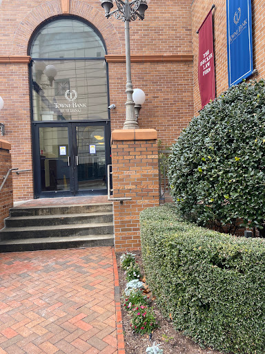 Prince Books, 109 E Main St, Norfolk, VA 23510, USA, 