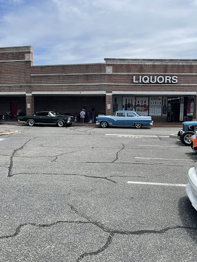 Liquor Store «Bay Shore Wine & Liquor», reviews and photos, 2058 Sunrise Hwy, Bay Shore, NY 11706, USA