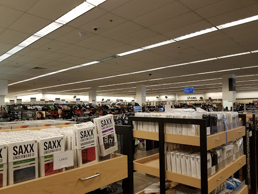 Department Store «Nordstrom Rack Downtown San Francisco», reviews and photos, 555 9th St, San Francisco, CA 94103, USA