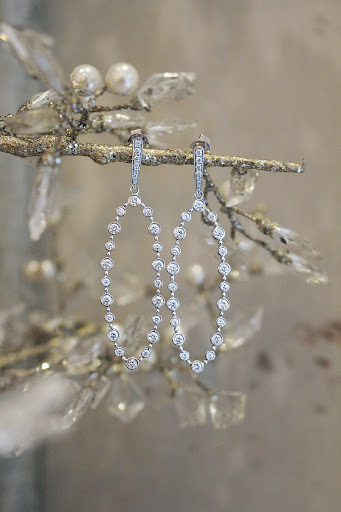 Jewelry Store «Deja & Co. Exquisite Jewels», reviews and photos, 14567 Big Basin Way, Saratoga, CA 95070, USA