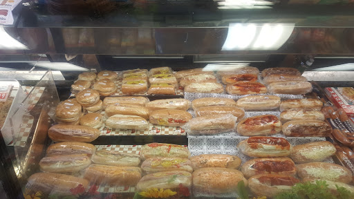 Huron Market, 26012 Waltz Rd, New Boston, MI 48164, USA, 