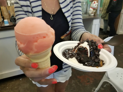 Ice Cream Shop «Old School Frozen Custard», reviews and photos, 1316 E Pike St, Seattle, WA 98122, USA