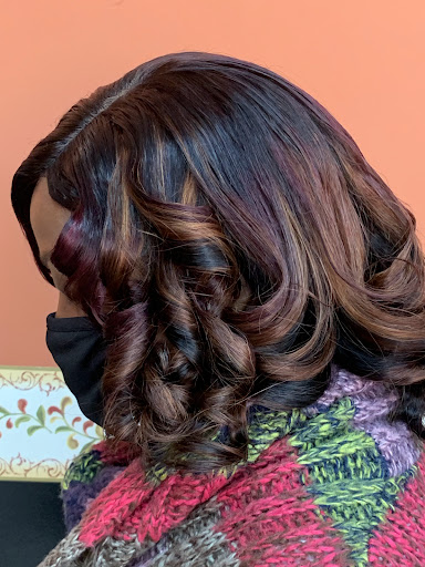 Beauty Salon «Queen B Beauty & Hair Salon», reviews and photos, 1588 Veterans Memorial Hwy SW #204, Austell, GA 30168, USA