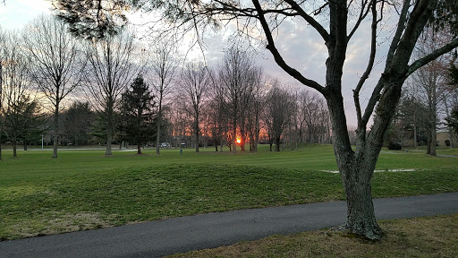 Golf Course «Pine Brook Golf Course», reviews and photos, 1 Covered Bridge Blvd, Manalapan Township, NJ 07726, USA