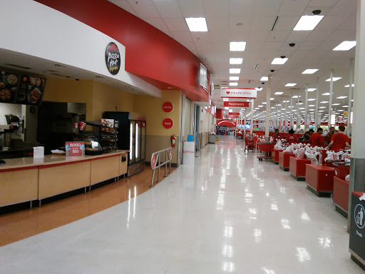 Department Store «Target», reviews and photos, 800 Broadview Village Sq, Broadview, IL 60155, USA