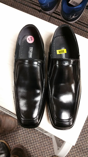 Clothing Store «Burlington Coat Factory», reviews and photos, 3662 W Camp Wisdom Rd, Dallas, TX 75237, USA