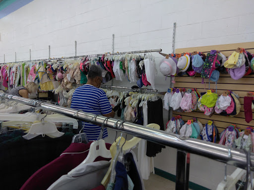 Shopping Mall «Freedom Village Shopping Center», reviews and photos, 1039 Alleghany St, Charlotte, NC 28208, USA