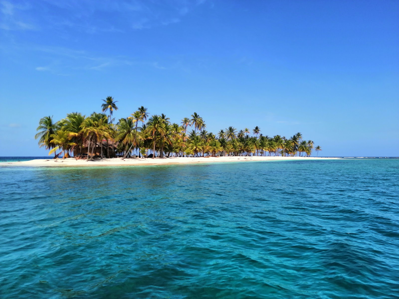 Foto de Praia da Ilha Bidirdub com praia espaçosa