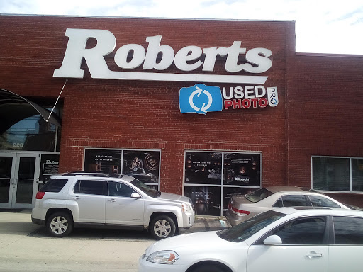 Camera Store «Roberts Camera», reviews and photos, 220 E St Clair St, Indianapolis, IN 46204, USA