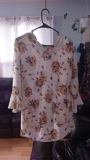 Thrift Store «3rd & Wooster Threads», reviews and photos, 301 N Wooster Ave, Dover, OH 44622, USA