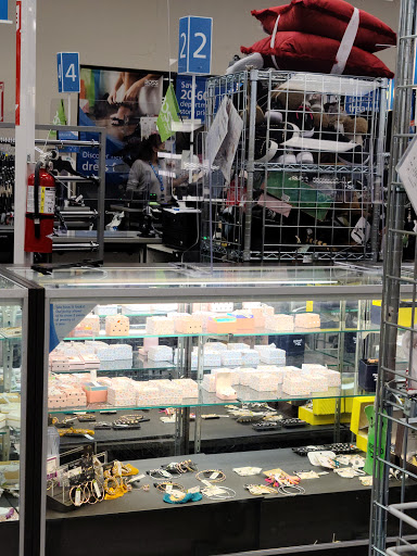 Clothing Store «Ross Dress for Less», reviews and photos, 2851 El Camino Real, Tustin, CA 92782, USA