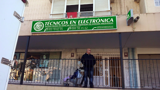 Técnicos en Electrónica